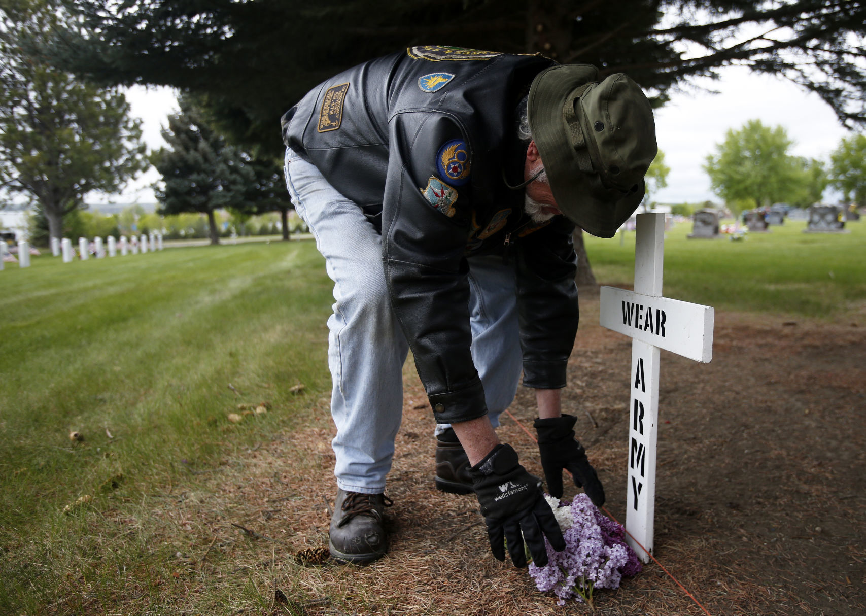 Vietnam veterans crosses